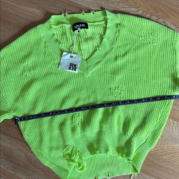 SEROYA set includes sweater and joggers - Picture 14 of 14